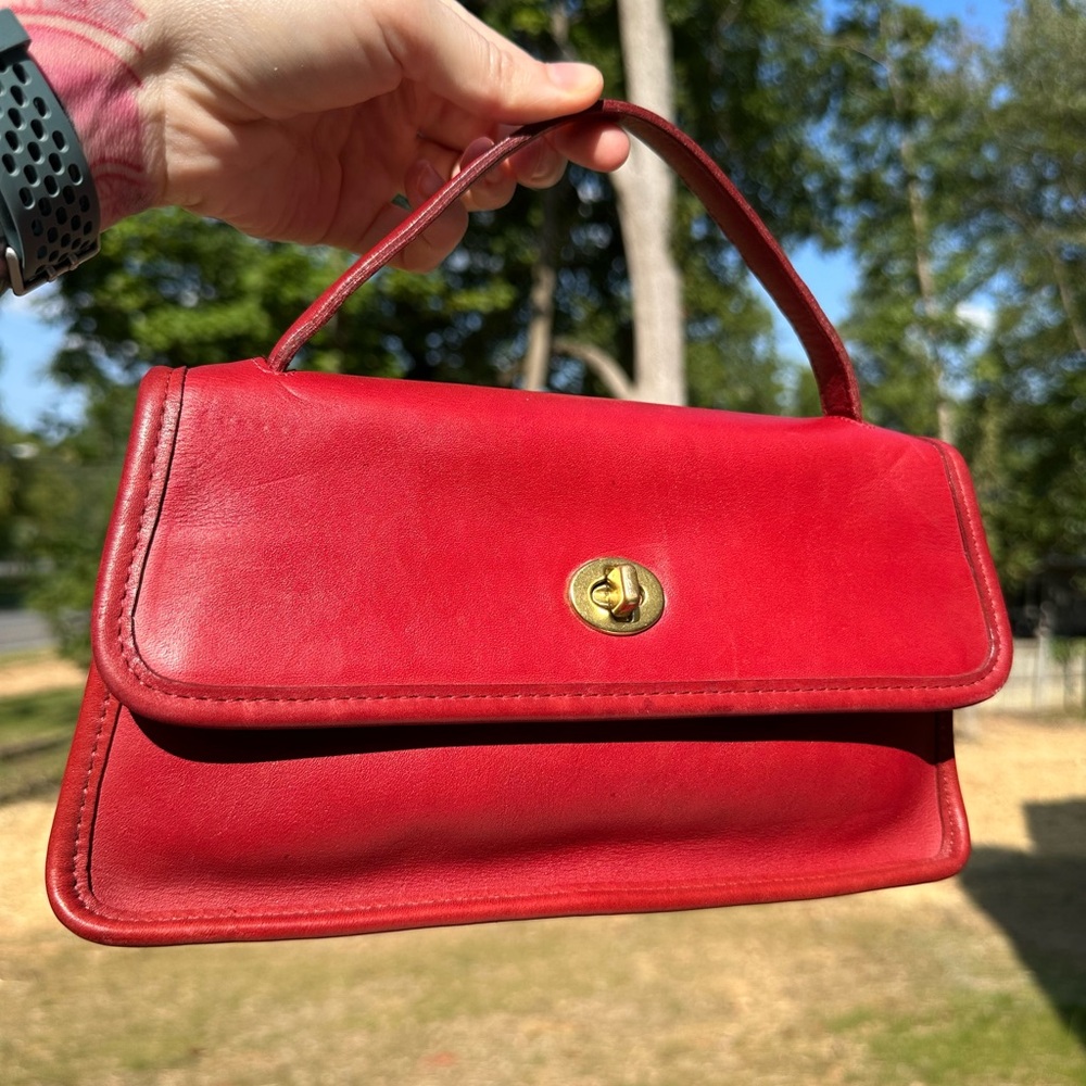 Vintage coach geometric clutch 9044